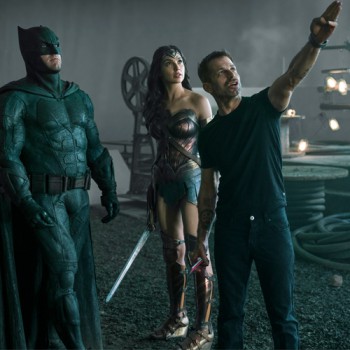 Zack Snyder ชะลอแผนการสร้าง Horse Latitudes หนังเรื่องใหม่ออกไปแล้ว